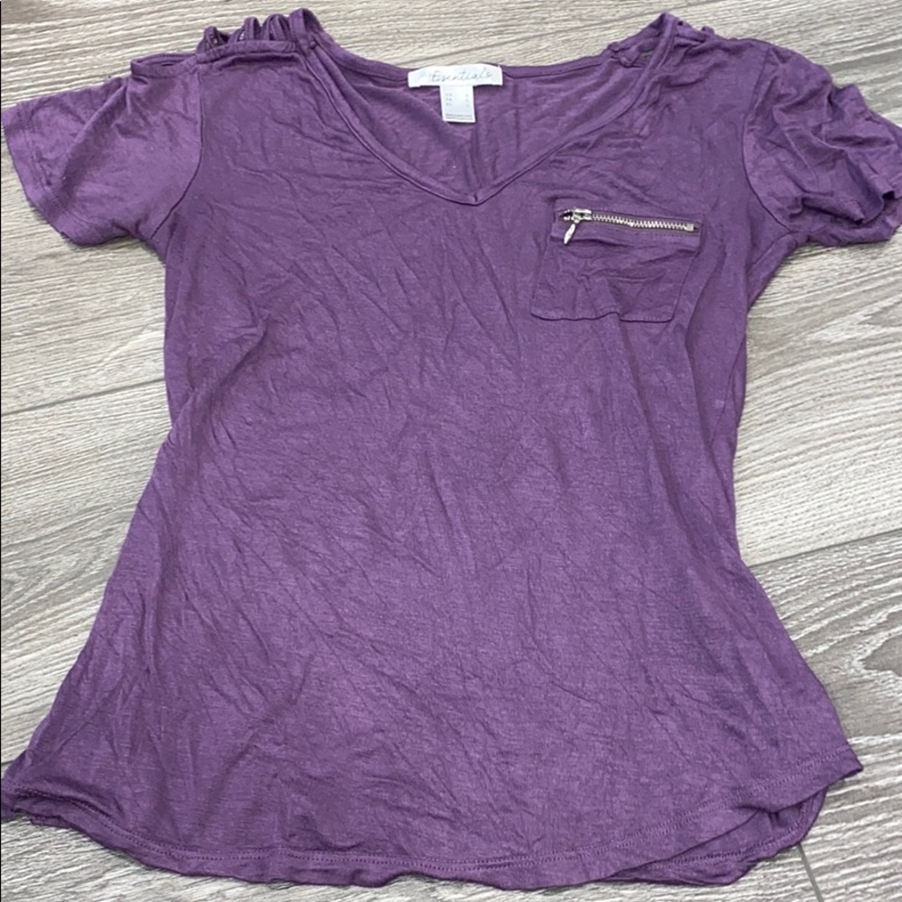 Everyday purple shirt with open shoulders
